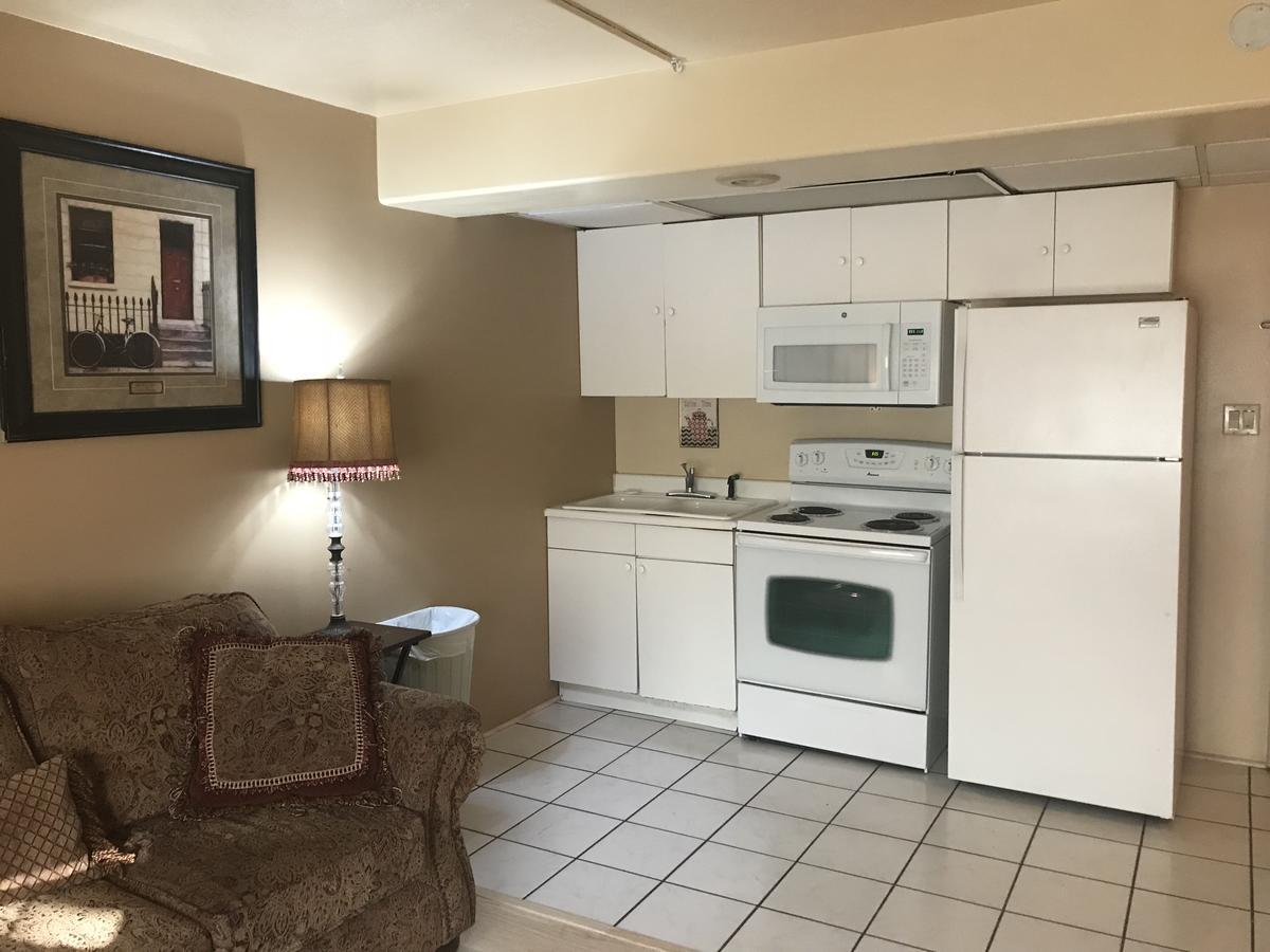 Economy Guest Village Rock Springs Bagian luar foto